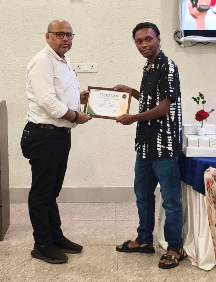 whatsapp image 2025 09 10 at 23.42.18 b26fc6ff (1)