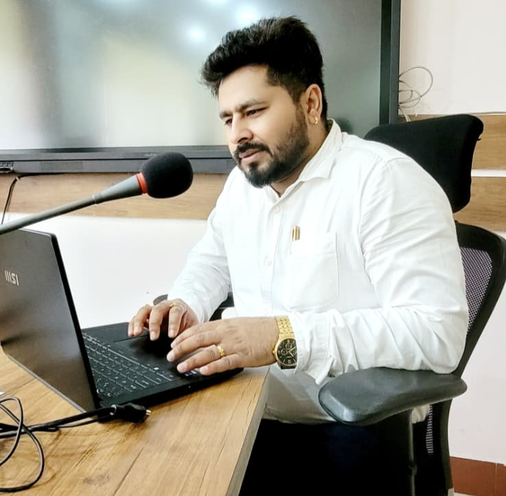 whatsapp image 2025 09 12 at 18.34.26 b0e45952 (1)